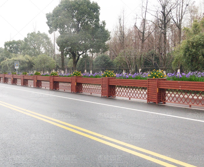 蘇州道路隔離花箱這么做！