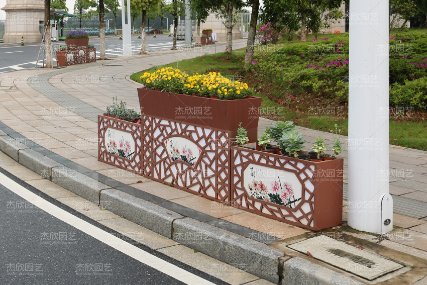 組合花箱在城市景觀中發(fā)揮什么作用？