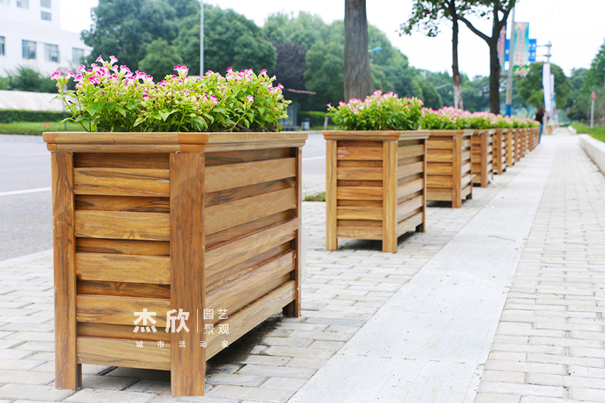 街道花箱在市政使用有哪些優(yōu)勢(shì)？